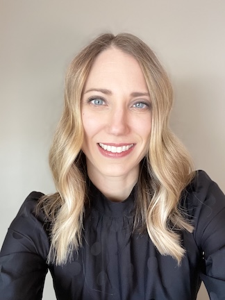 6 Ws with Author Casey Cline
